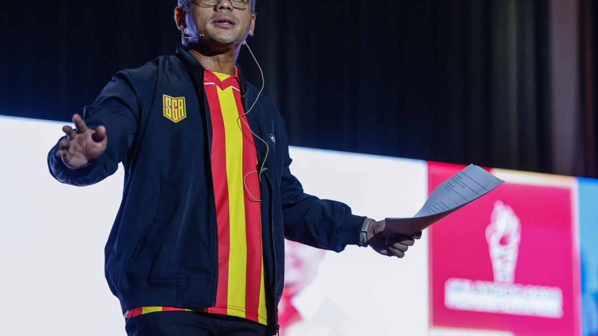 Selangor's Menteri Besar Launches Crackdown on Illegal Setia Alam Settlements