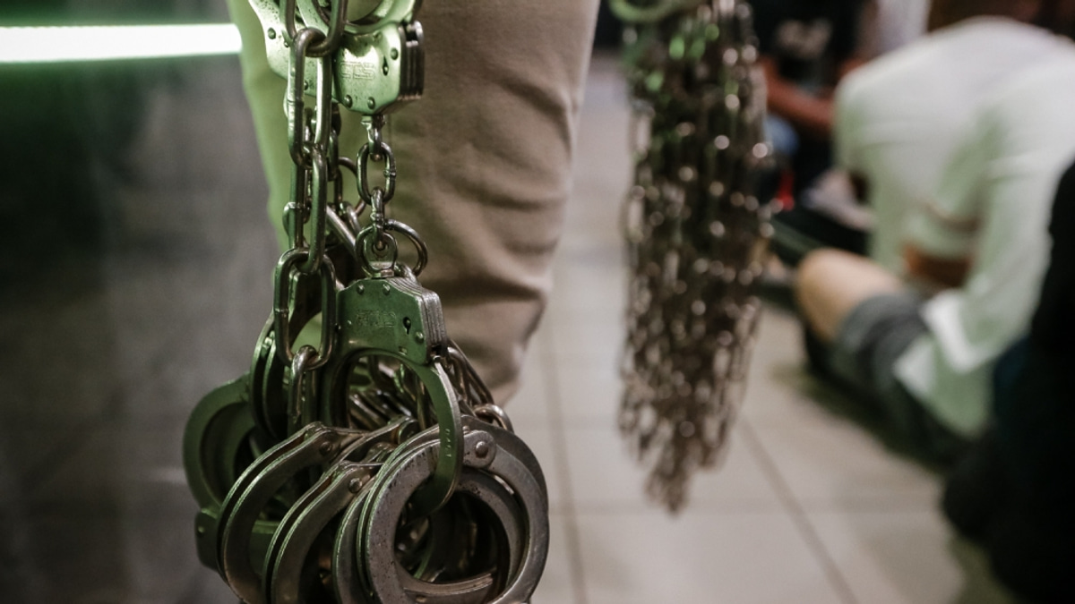 Twelve police officers including senior ranks detained in RM2 million extortion case involving Chinese national