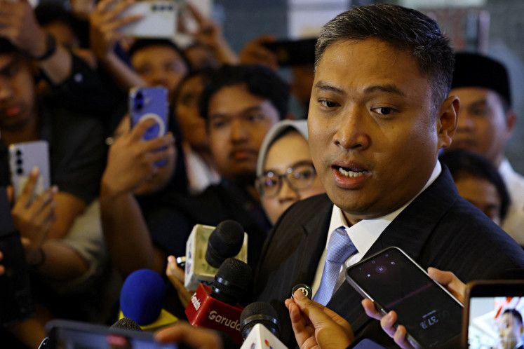 Prabowo's Free Meals Agency Hit by Fresh Crisis as Head Quits Over Stress