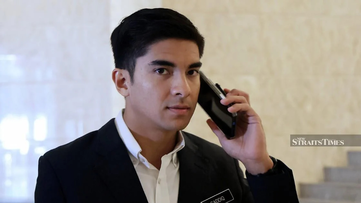 Tunku Ismail Rebukes 'Social Media Politicians' in Veiled Critique of Syed Saddiq
