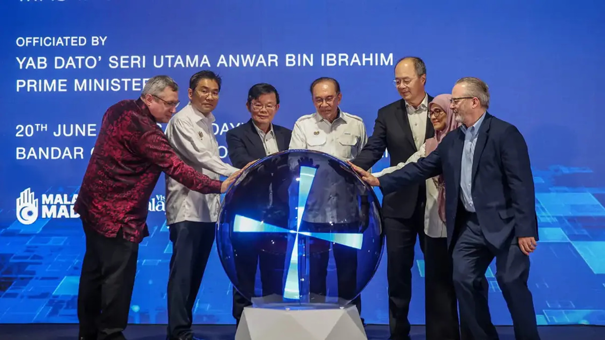 Anwar Appoints Semiconductor Adviser to Bridge Industry-University Gap
