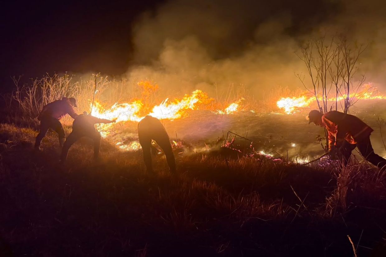 Indonesia's Mount Bromo wildfire expands to 520 hectares as powerful winds accelerate spread