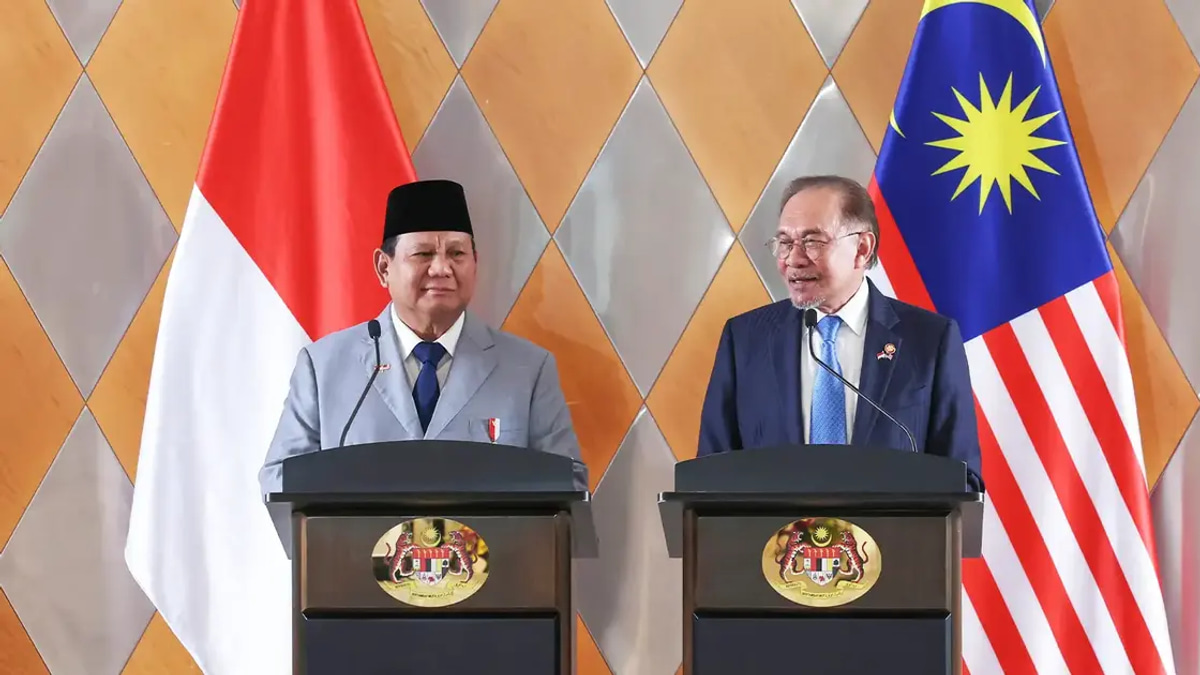 Anwar Raises Concerns With Prabowo Over Felda's RM2 Billion Eagle High Investment