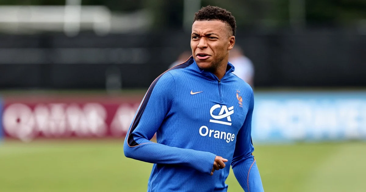 Paris Prosecutors Launch Inquiry Into Paraguayan Lawmaker's Remarks About Mbappé