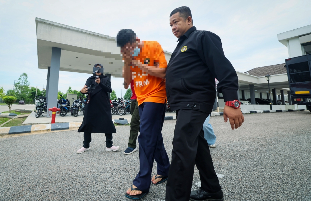 Kelantan Police Chief Held in Seven-Day Remand Over Alleged RM500 Bribery Investigation