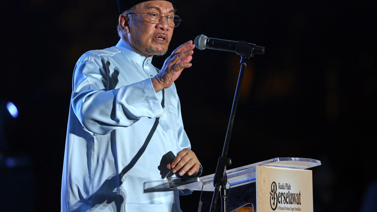 Anwar calls on PKR to sustain mass-movement identity beyond electoral cycles