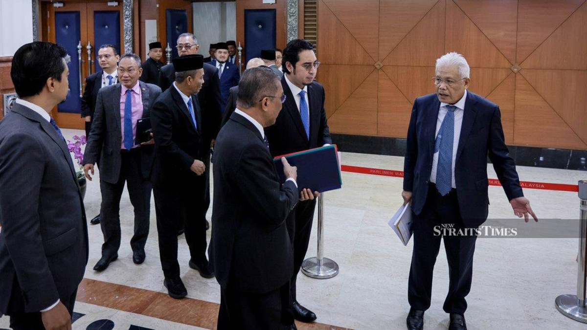 When Parliament Becomes a Stage: The Walkout Dilemma in Malaysian Politics