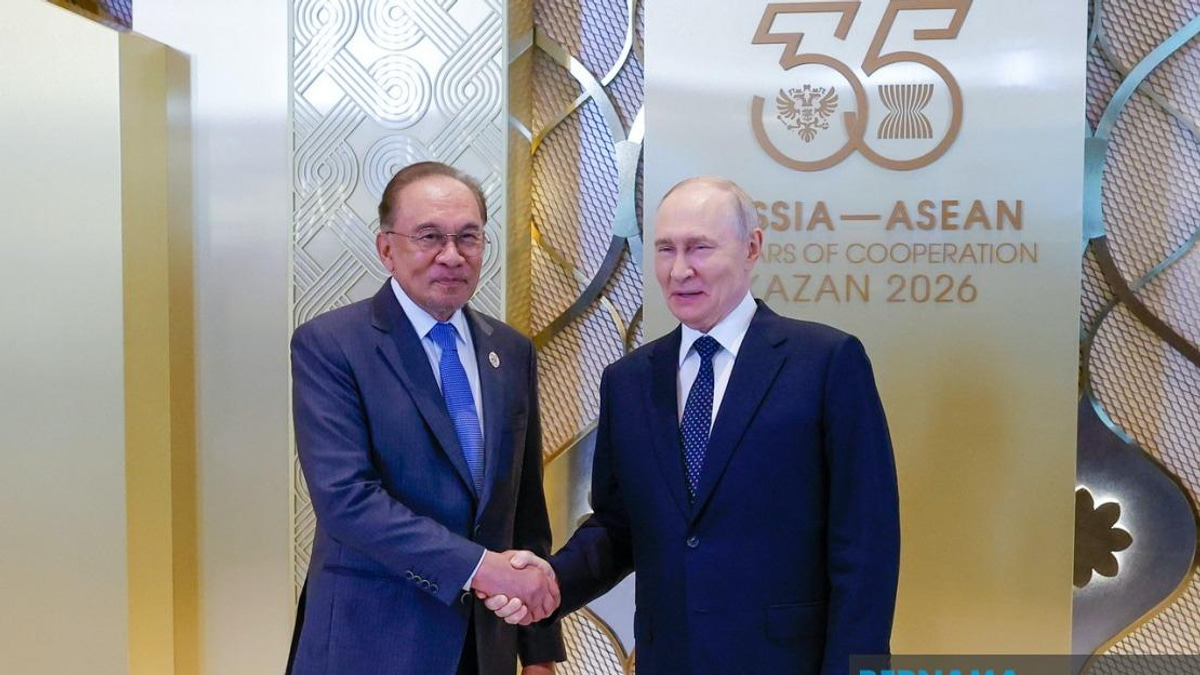 Diplomatic Engagement Vital for Regional Stability, Says PM Anwar at Russia Summit
