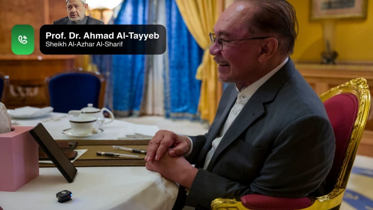 Anwar Discusses Islamic Understanding Efforts With Al-Azhar Leadership