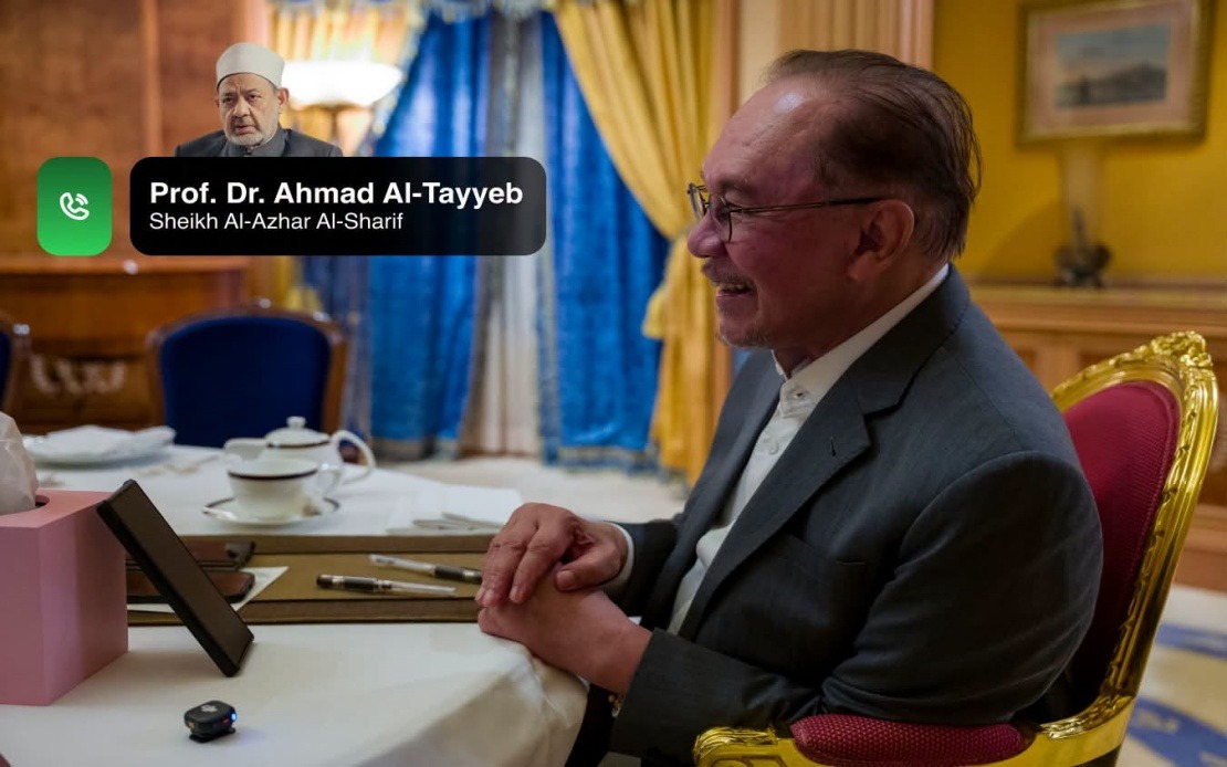 Anwar Discusses Islamic Understanding Efforts With Al-Azhar Leadership