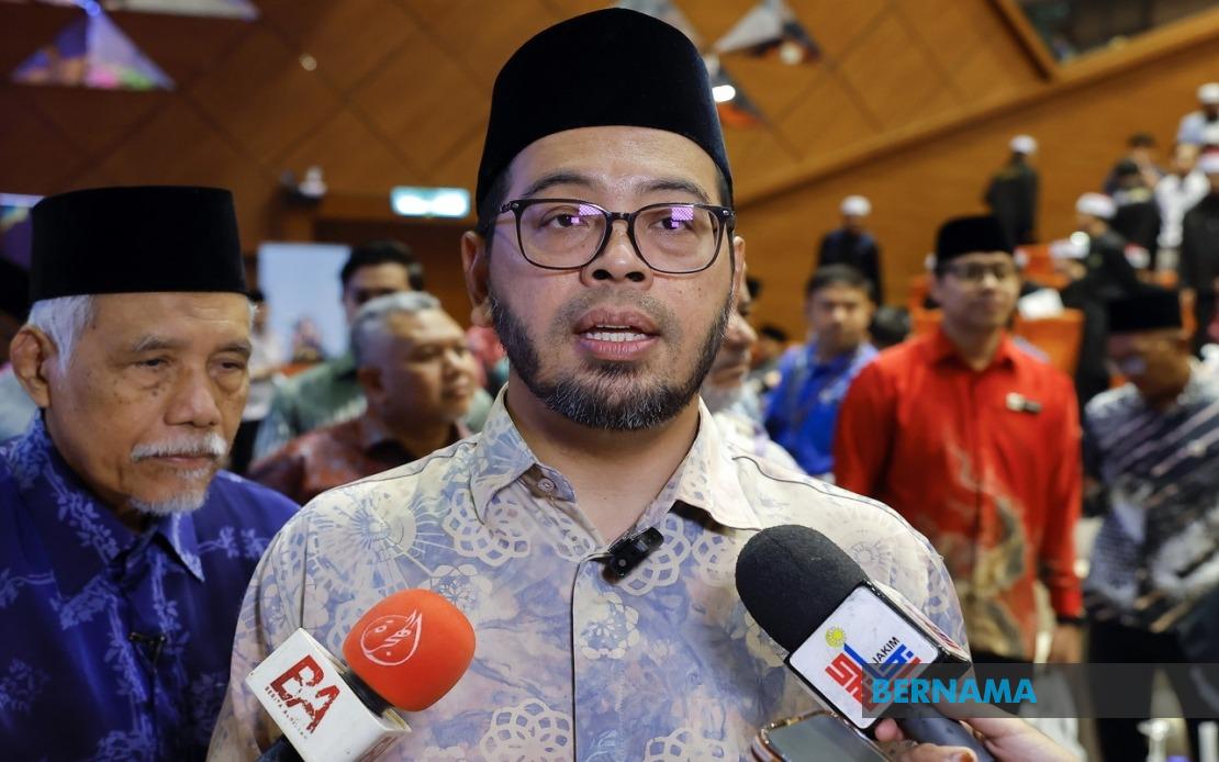 Malaysia to Intensify Youth Outreach on Extremism and Misinformation, Following Sultan Nazrin's Call