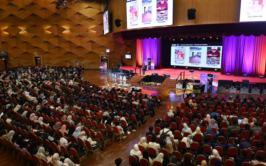 INSKEN and UiTM Rally Nearly 7,000 Students for Entrepreneurship Summit, Set National Record