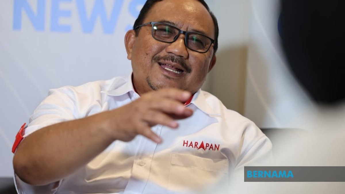 Onn Abu Bakar Proposes Wireless Broadband System to Bridge Digital Divide in Senggarang