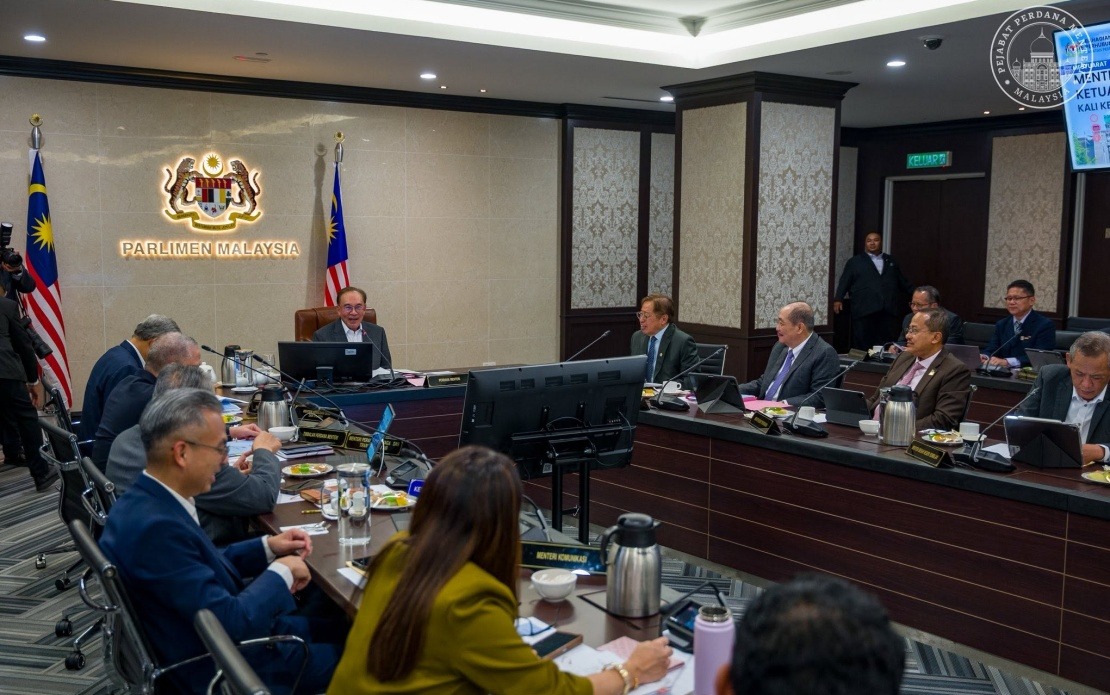 Anwar Leads States Conference on Economic Revival and Climate Resilience