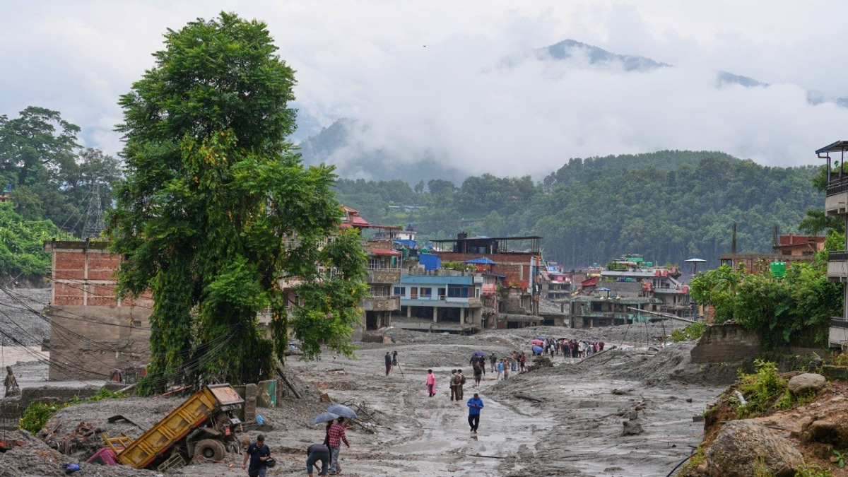 Nepal Mudslide Toll Climbs to 675 Dead as Rescue Efforts Intensify Across Three Districts