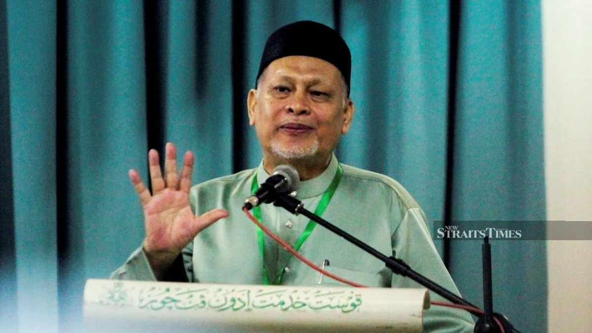 PAS Criticises Muhyiddin's Rushed Decision on Perikatan Nasional Logo for State Elections
