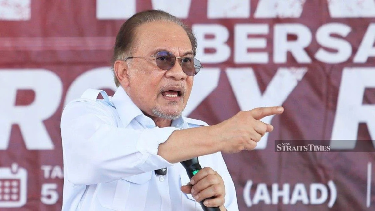 Anwar to Meet Felda Leadership as Settlers' Grievances Demand Urgent Action