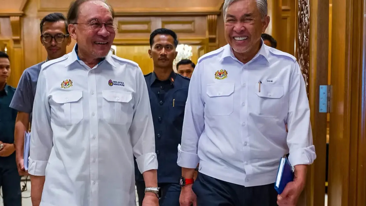 Anwar and Zahid Put On United Front After Heated Spat Over Minister Removals