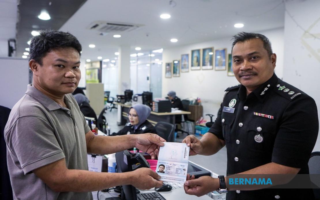 Perlis Immigration Department Rolls Out Advanced New Malaysian Passport with 94 Security Features