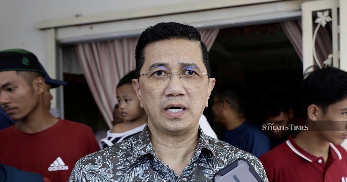 Anwar Dismisses Azmin Ali's Rejection of PKR Return, Questions Invitation Status