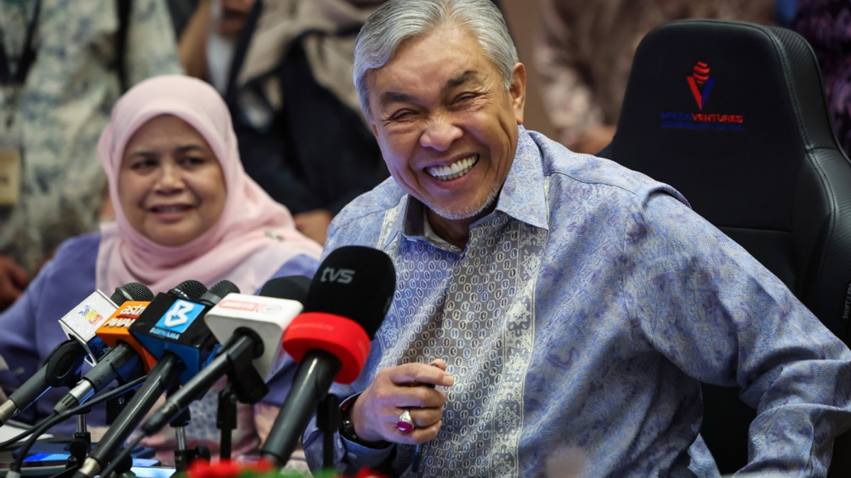 BN Pledges Stability: Zahid Reaffirms Commitment to Unity Government Through Parliamentary Term