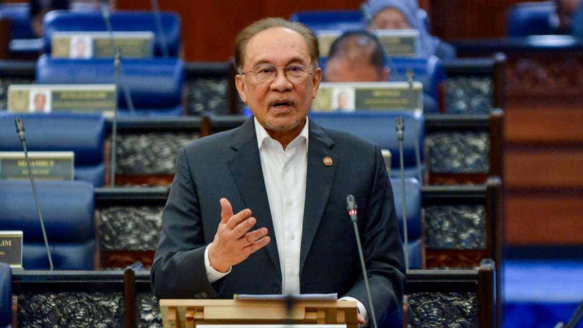 KWAP's RM12.9 Billion Annual Returns Fall Short of RM45 Billion Pension Burden, Says Anwar