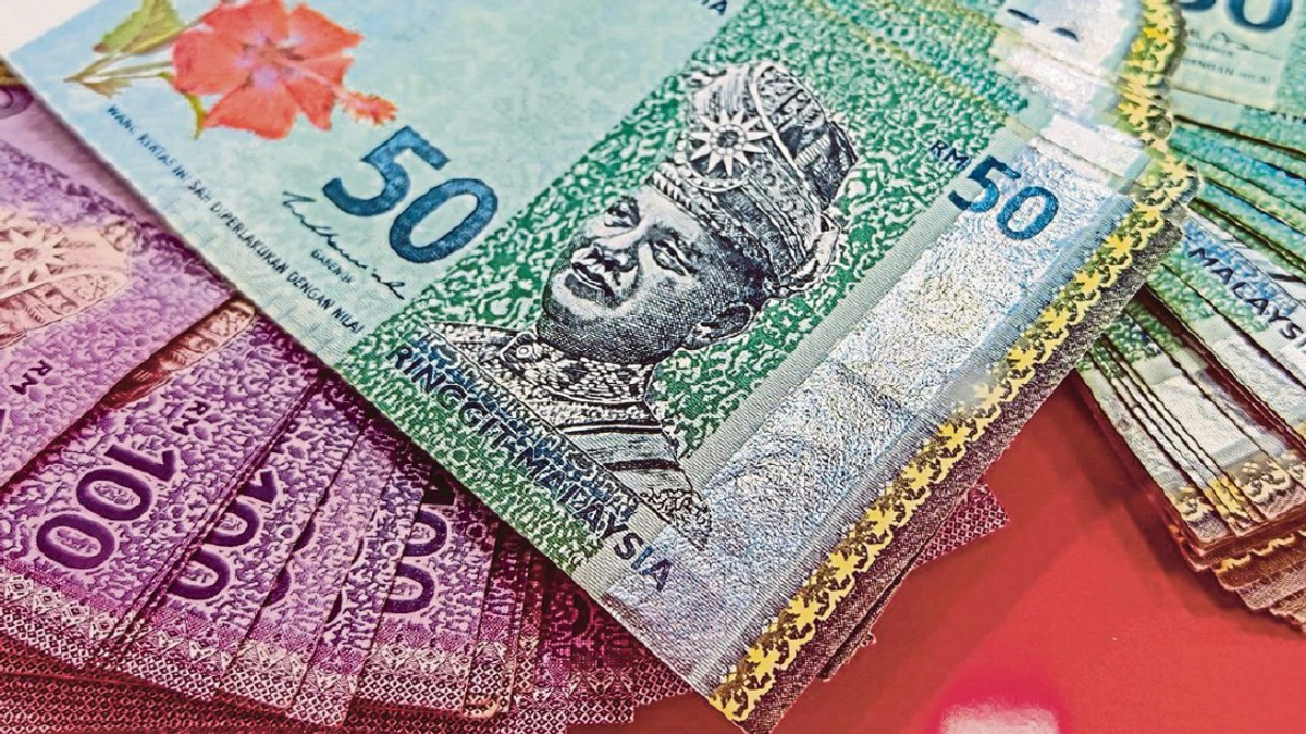 Barisan Nasional Candidate Demands Investigation into Cash Distribution Claims During Negri Sembilan Campaign