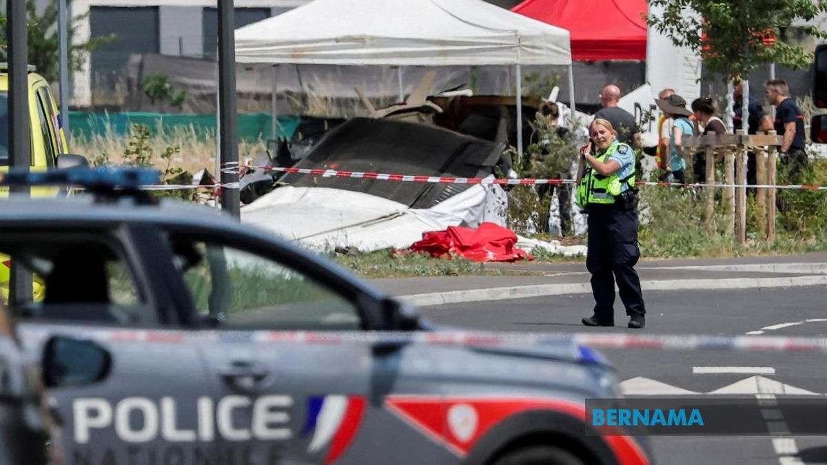Eleven Dead in Civilian Aircraft Crash Near Nancy, France