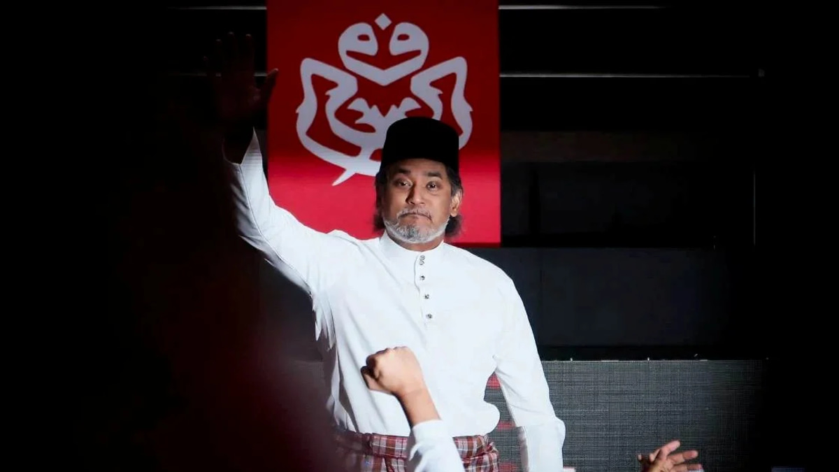Khairy Defers Negri Sembilan Candidacy Decision to Umno Leadership