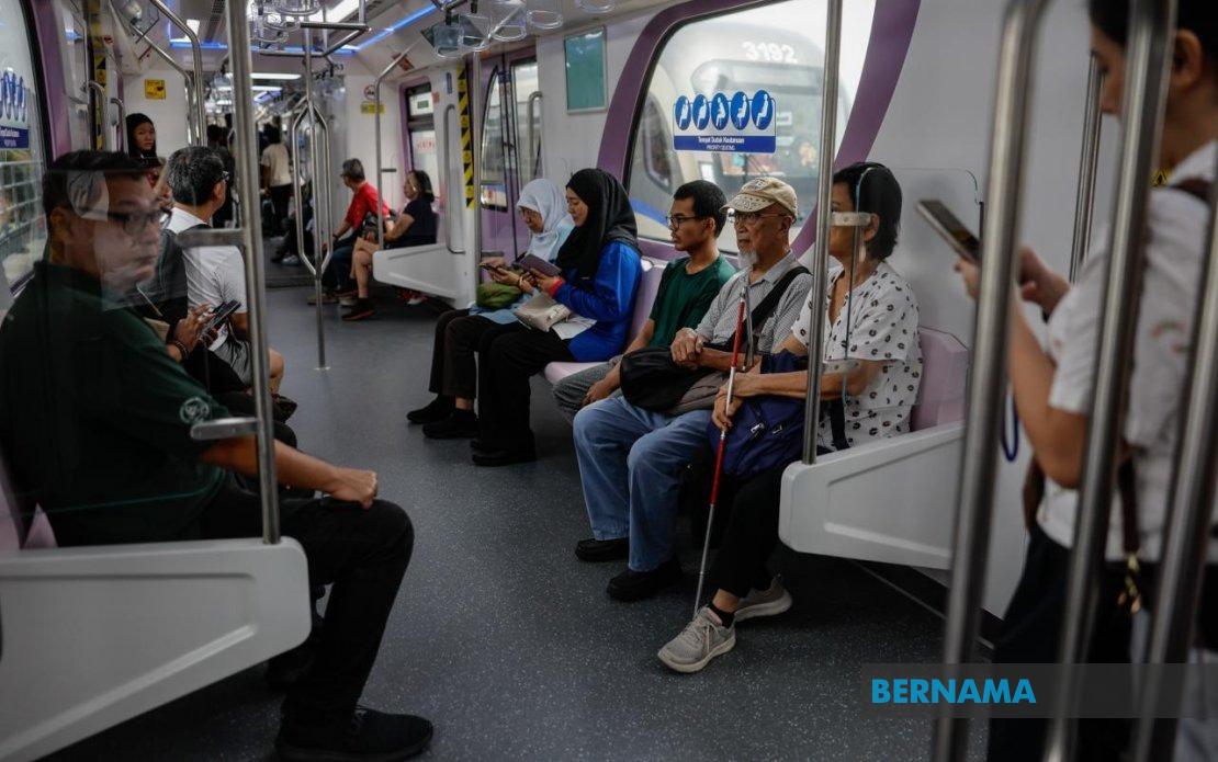 LRT3 Shah Alam Line Launches to Strong Reception, Users Call for Better Accessibility