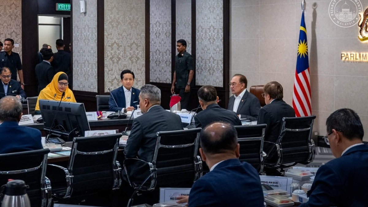 Federal-State Partnership Essential to Realising Malaysia's Climate Ambitions, Says Anwar