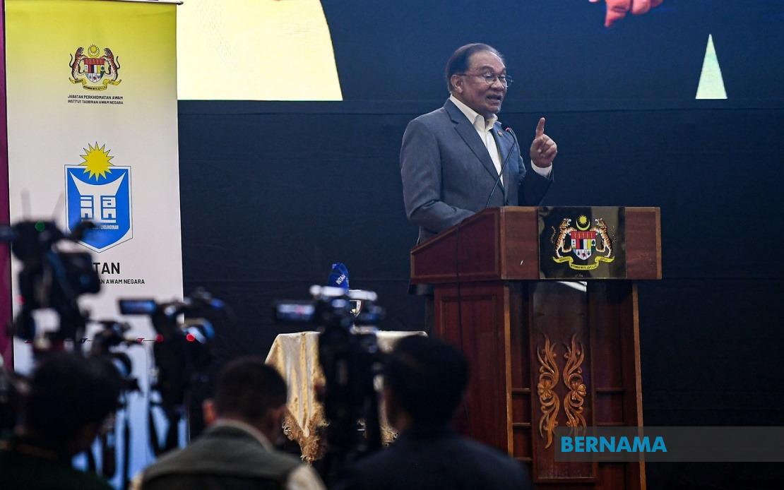 PM Anwar Calls on Malaysians to Reject Colonial Mindset and Western-Centric Development Models