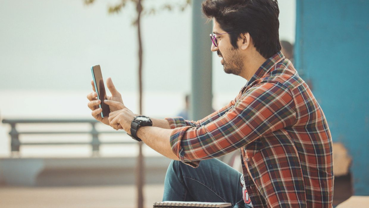 India's Gen Z Protesters Turn to Offline Networks as Government Curbs Internet Access