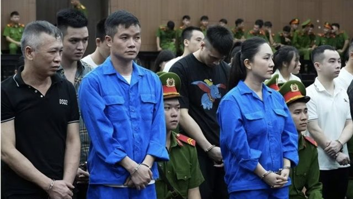 Vietnam court hands down lengthy sentences in major karaoke bar drug operation