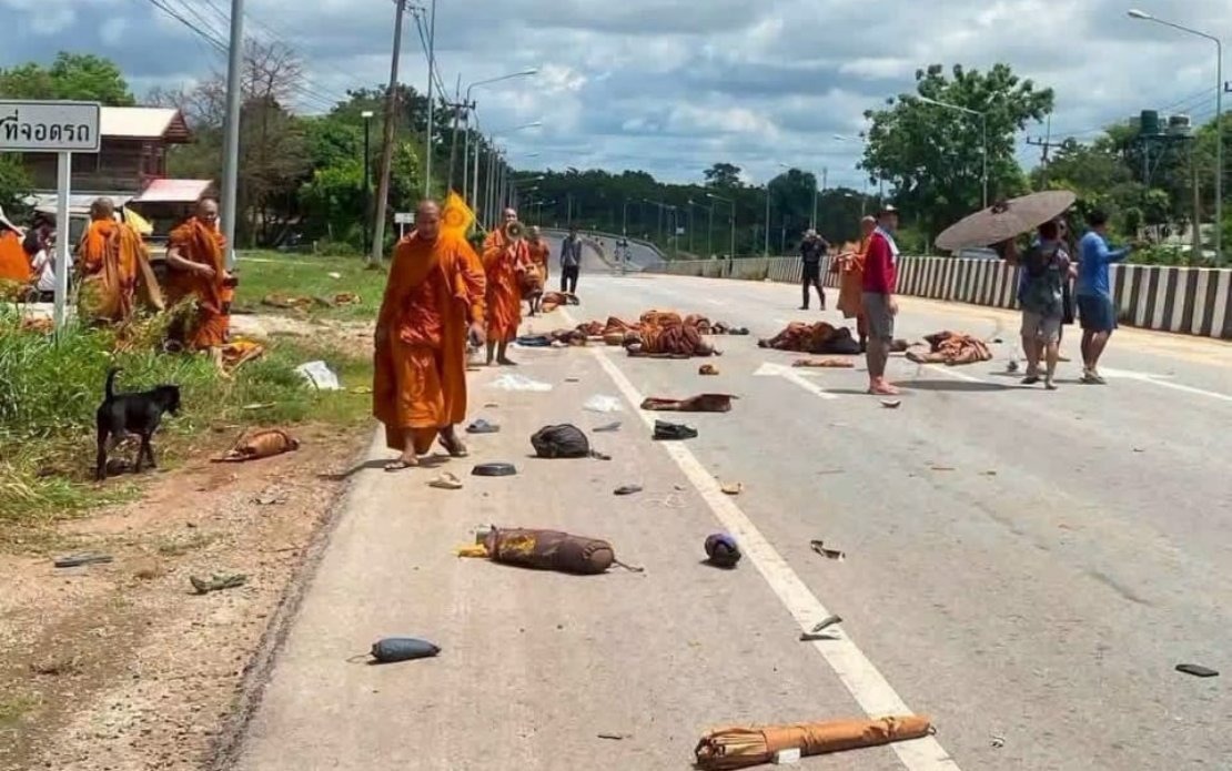 Eight Monks Dead as Pickup Truck Strikes Pilgrimage Group in Thailand