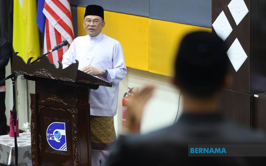Malaysia Must Nurture Tech-Savvy Teachers Grounded in Ethics, Says PM Anwar