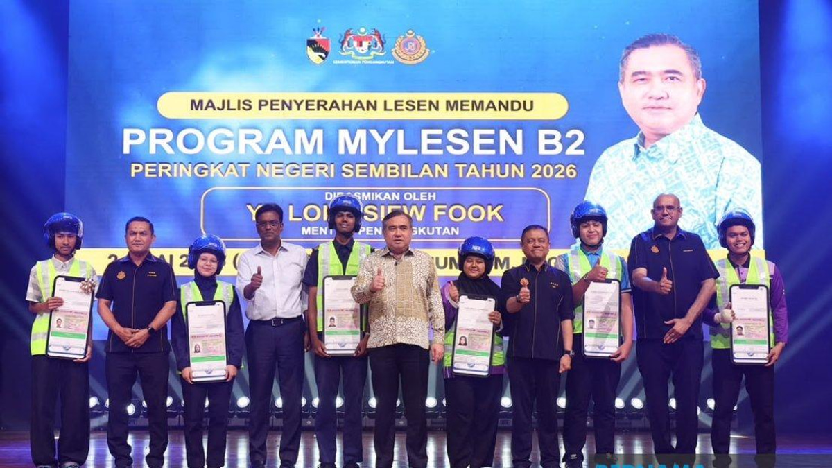 Minister Loke Warns MyLesen B2 Riders Against Reckless Behaviour As Programme Expands
