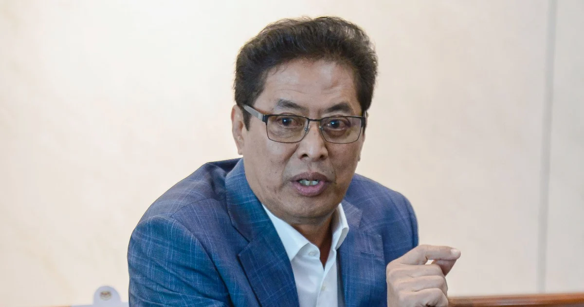 Lawmakers Push for Transparent Investigation into Ex-MACC Chief Azam Baki's Share Holdings