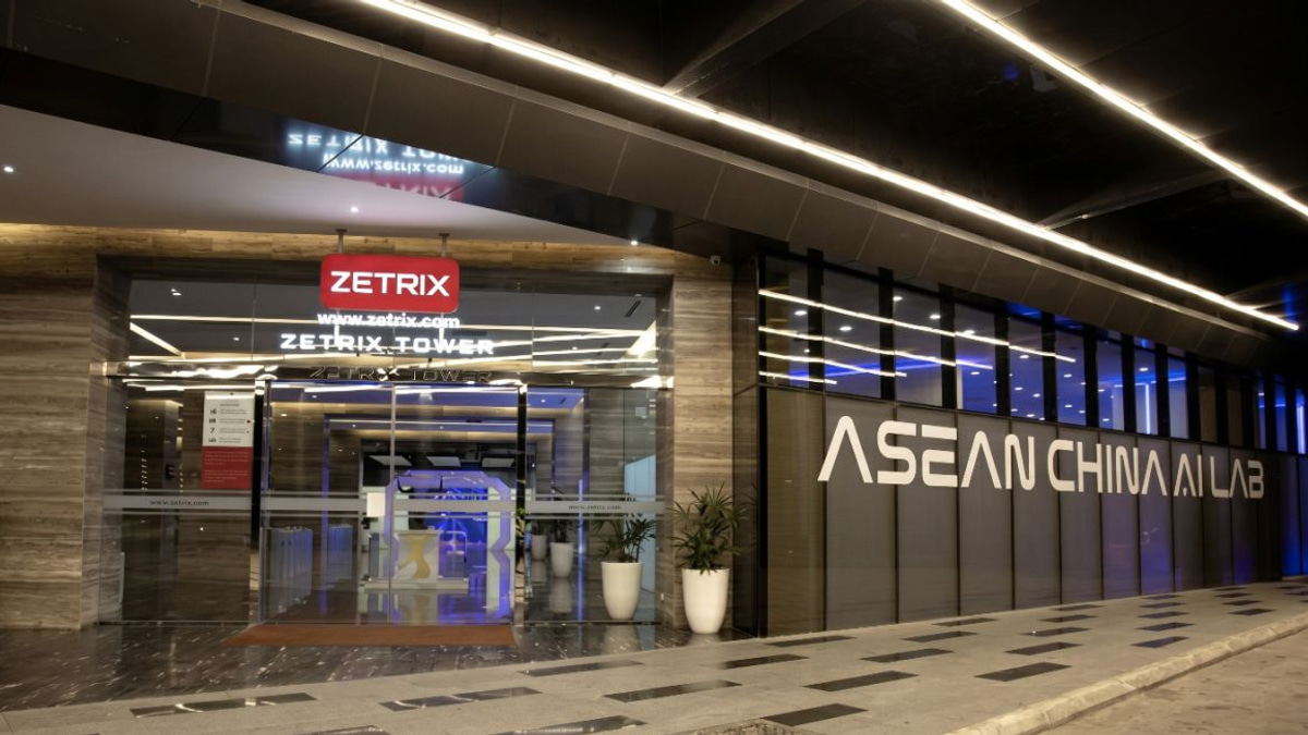 Zetrix AI Distances Itself from Former Minister's Graft Charges as Stock Tumbles