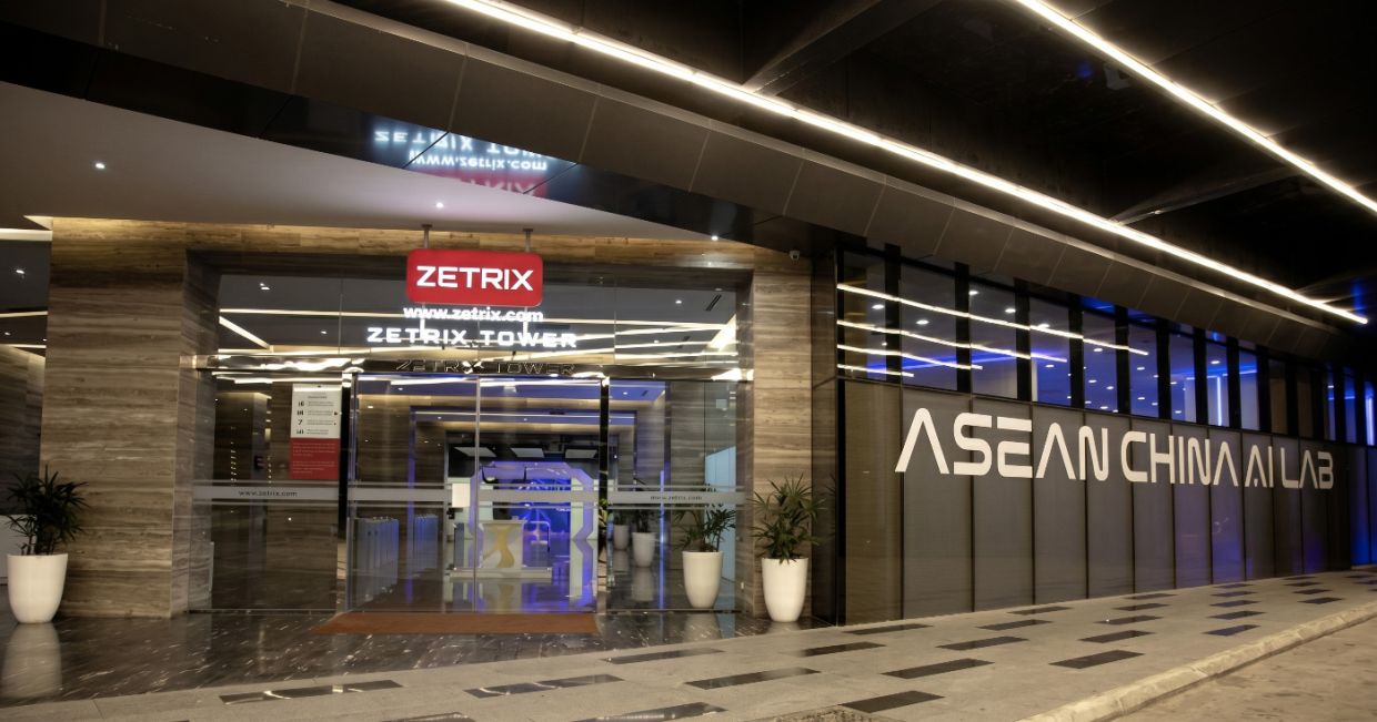 Zetrix AI Distances Itself from Former Minister's Graft Charges as Stock Tumbles