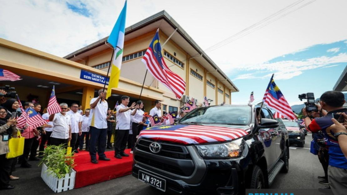 Chow Urges Penangites to Embrace Unity and Patriotism During National Month