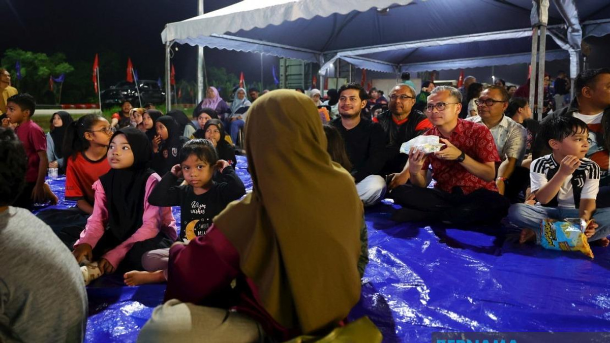 Wayang Pacak: Government's Two-Pronged Strategy to Entertain and Listen to Rural Malaysia
