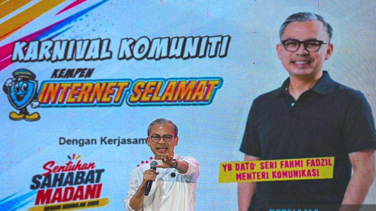 Fahmi Pushes for Digital Safety Campaigns in Rural Communities and FELDA Settlements