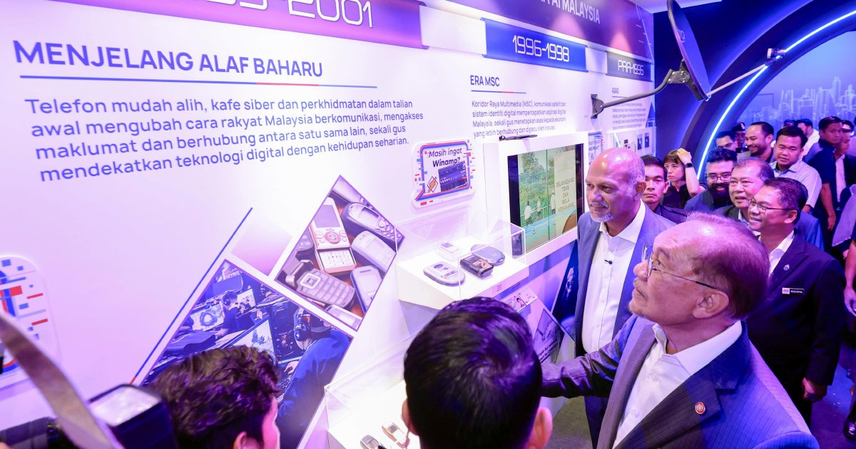Anwar Warns AI Push Must Bridge Gap Between Malaysia's Tech-Haves and Have-Nots