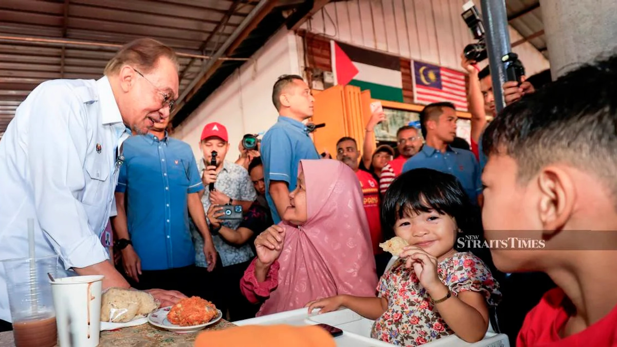 Anwar Acknowledges Administrative Shortcomings, Pledges Measured Progress in Johor Engagement