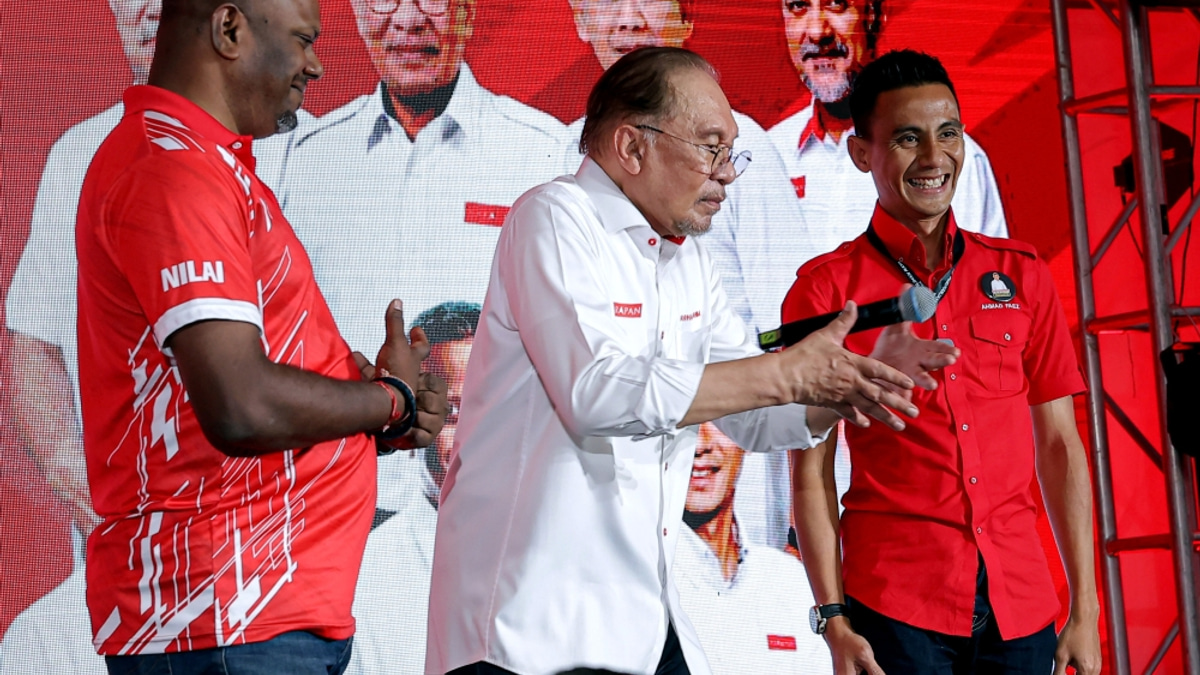 Anwar Reaffirms Unity Message After Apologising for Remarks Upsetting Indian Community