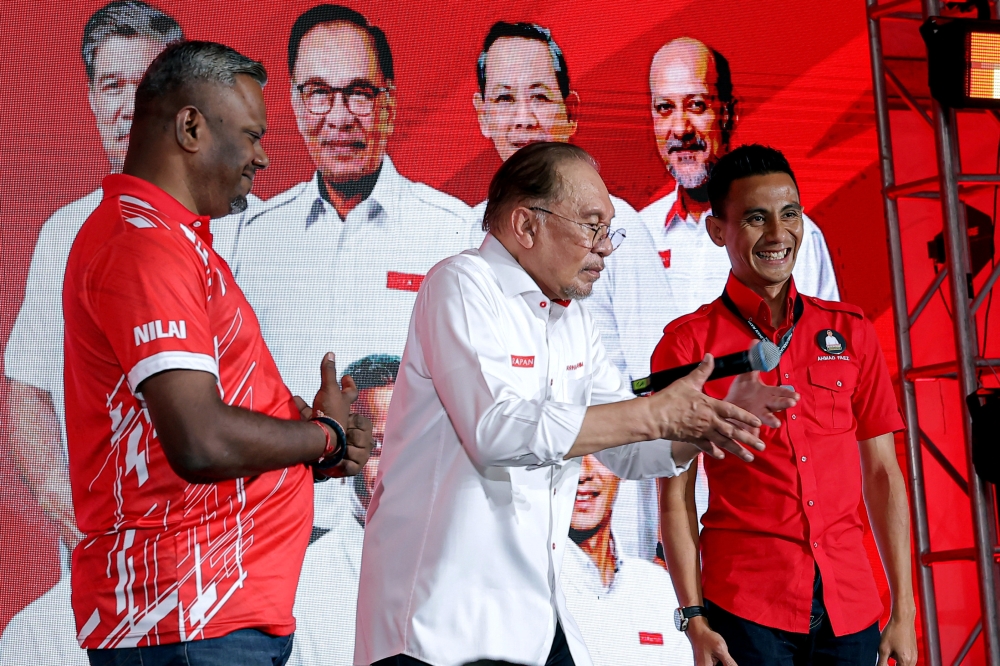 Anwar Reaffirms Unity Message After Apologising for Remarks Upsetting Indian Community