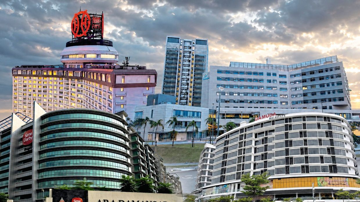 Malaysia's Outbound Investment Stumble: Are Home-Grown Companies Playing It Safe?