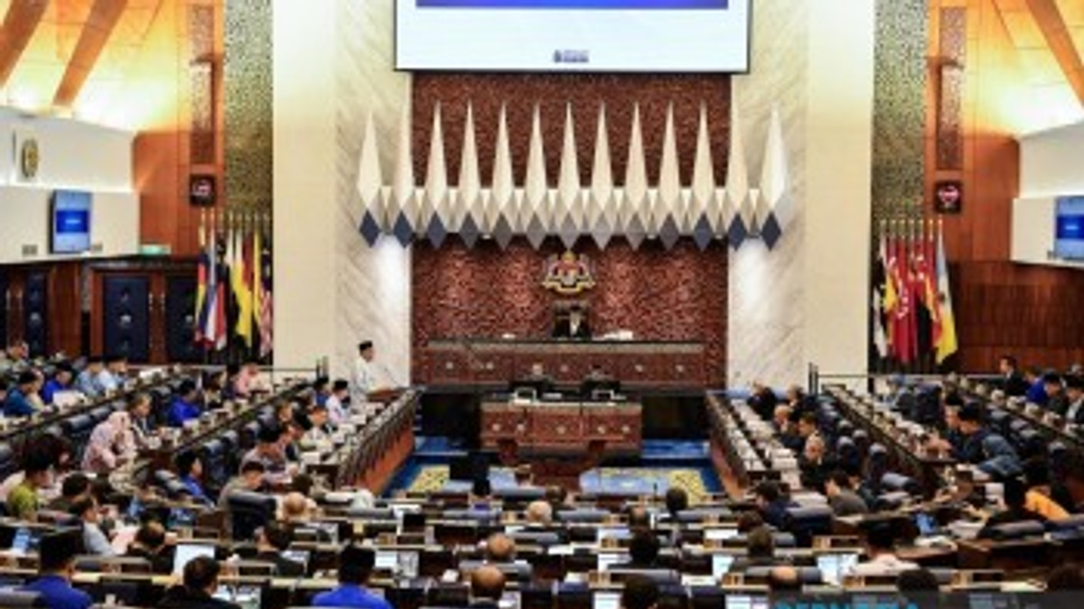 Malaysia Approves RM774.4 Billion in Manufacturing Investments, Realising Over RM587 Billion Since 2020