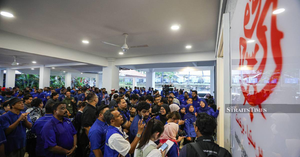 Johor's Electoral Contest Builds Momentum as Barisan Nasional Unveils Slate of Candidates